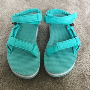 Women’s Teva platforms, size 7